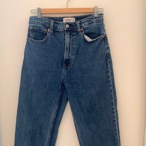 Abercrombie & Fitch Ultra High Rise Ankle Straight Jeans